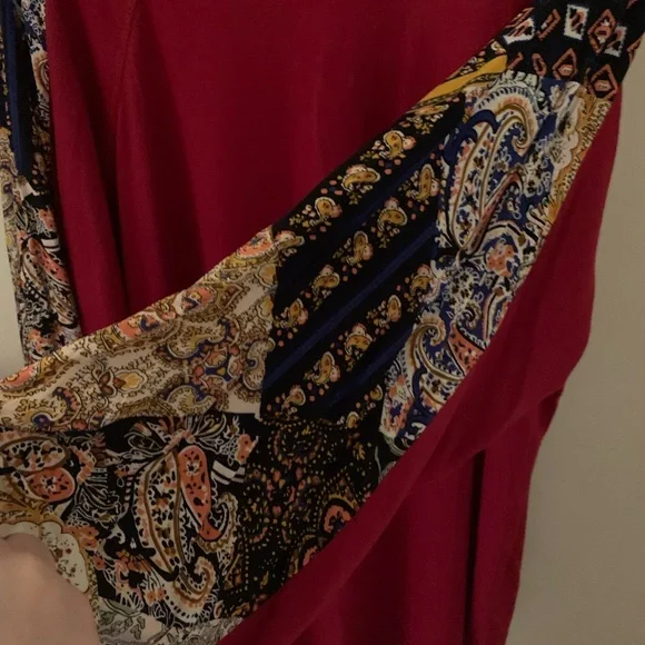 NWT BEYOVE - WMS TOP LONG SLEEVES V NECK size large - Picture 5 of 14